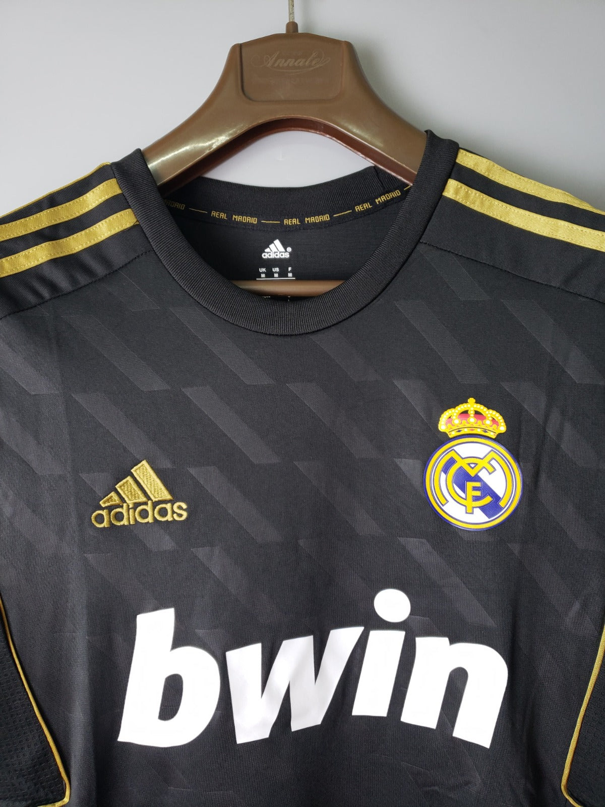 Real Madrid 2011-2012 Away Retro